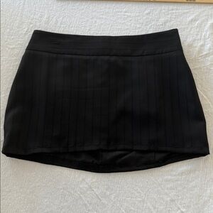 Armani Collezioni Womens Sz 6 Pinstripe Design Black Mini Skirt 100% Polyester